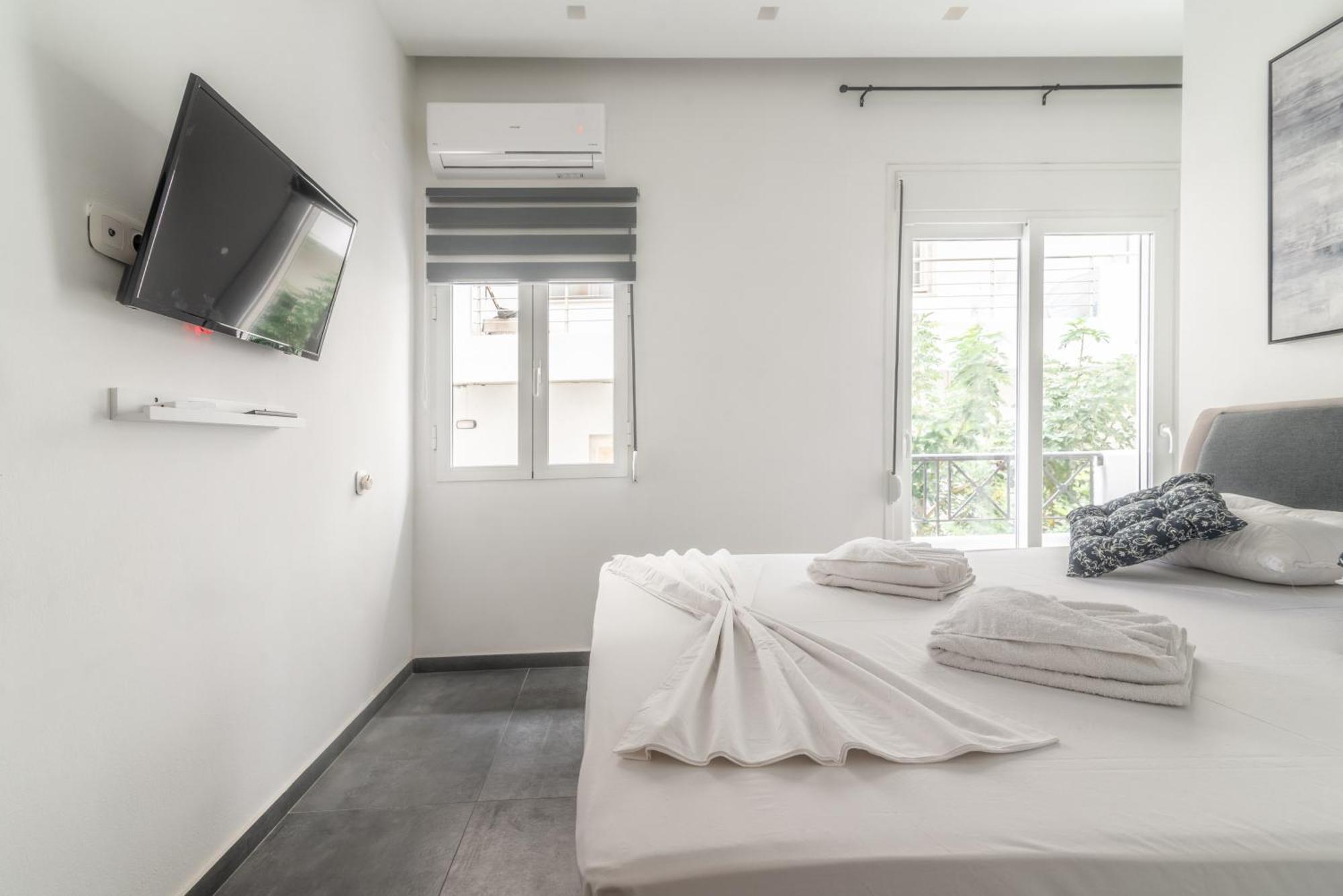 Misty Grey Apartment Near City Centre Iraklion Buitenkant foto